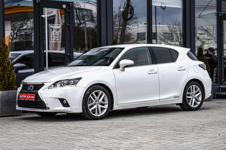 Lexus CT200h