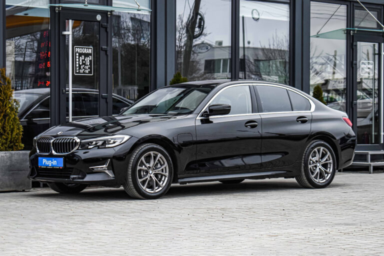 BMW 3 Series 330e