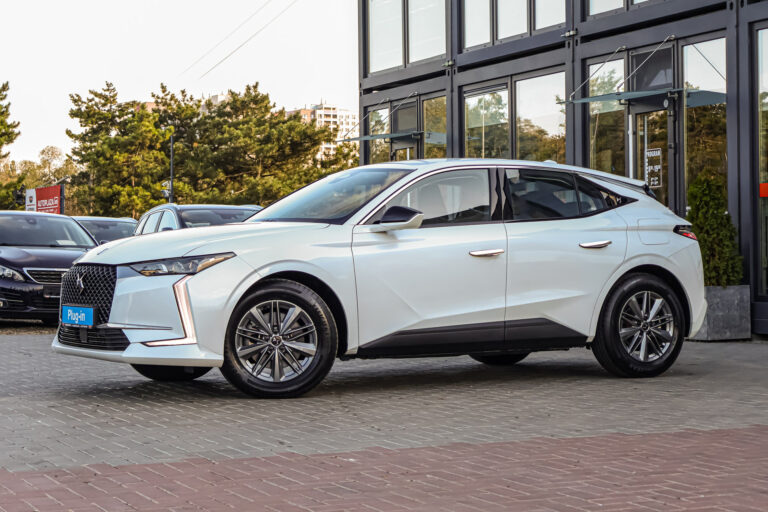 DS4 E-Tense