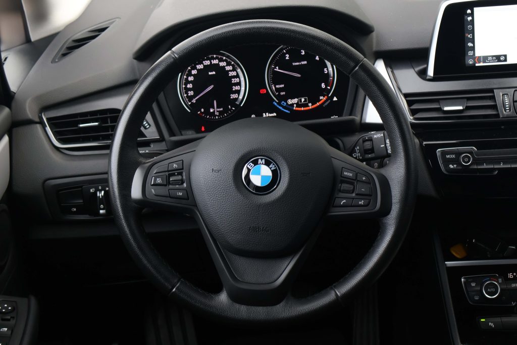BMW 216D