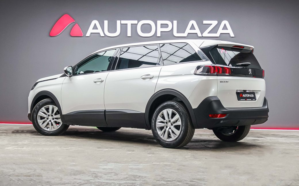 Peugeot 5008 2021