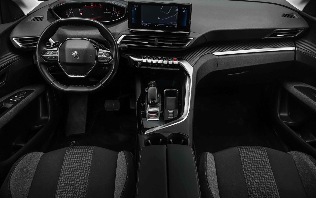 Peugeot 5008 2021