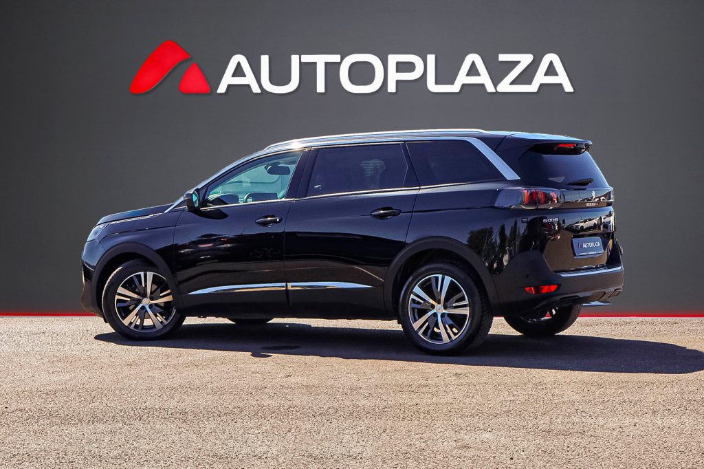 Peugeot 5008 2021