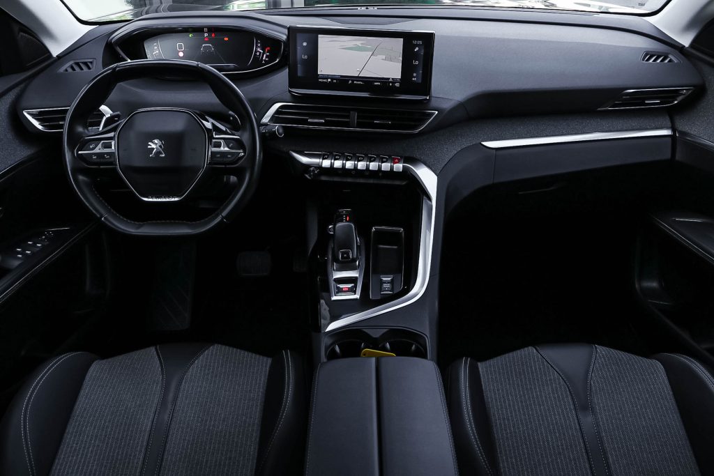 Peugeot 5008 2021