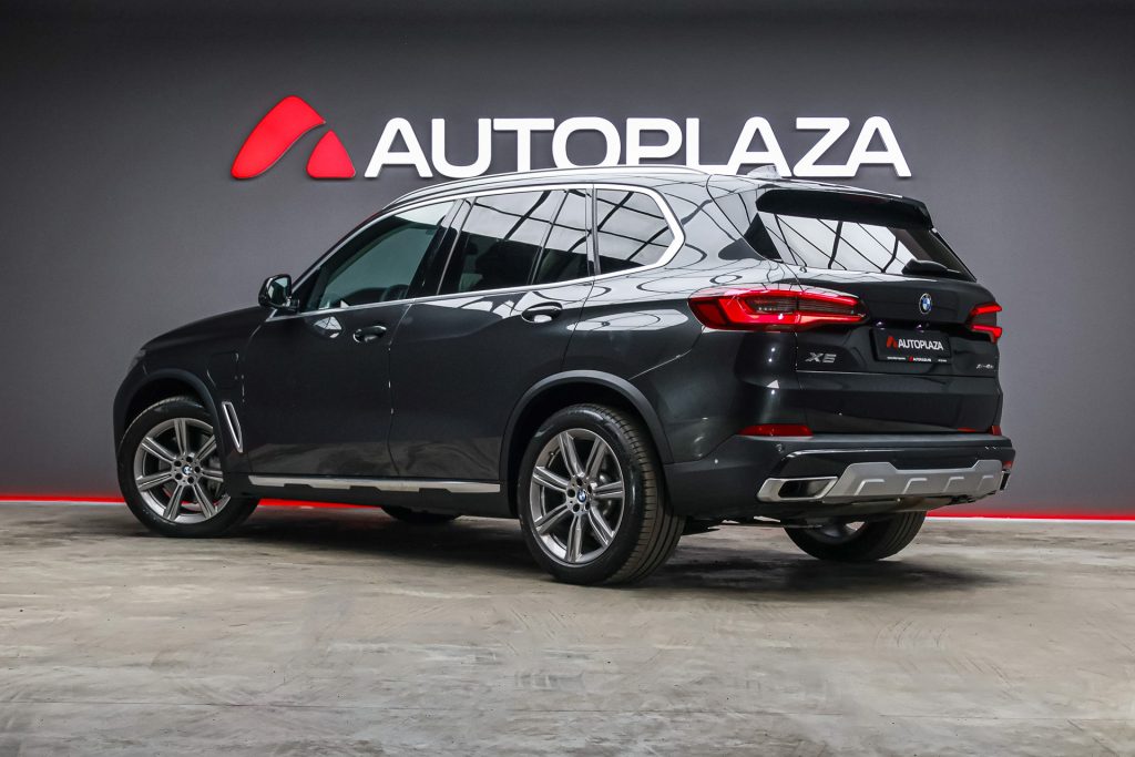 BMW X5 2021