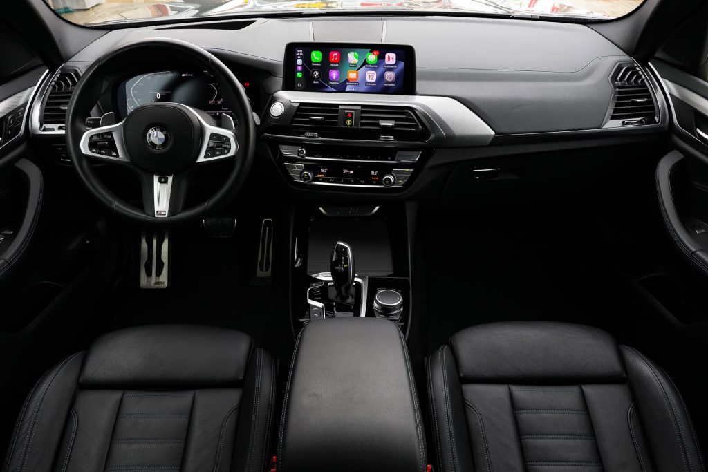 BMW  X3