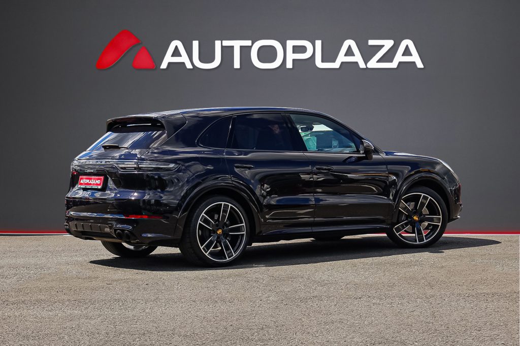 Porsche Cayenne 2021