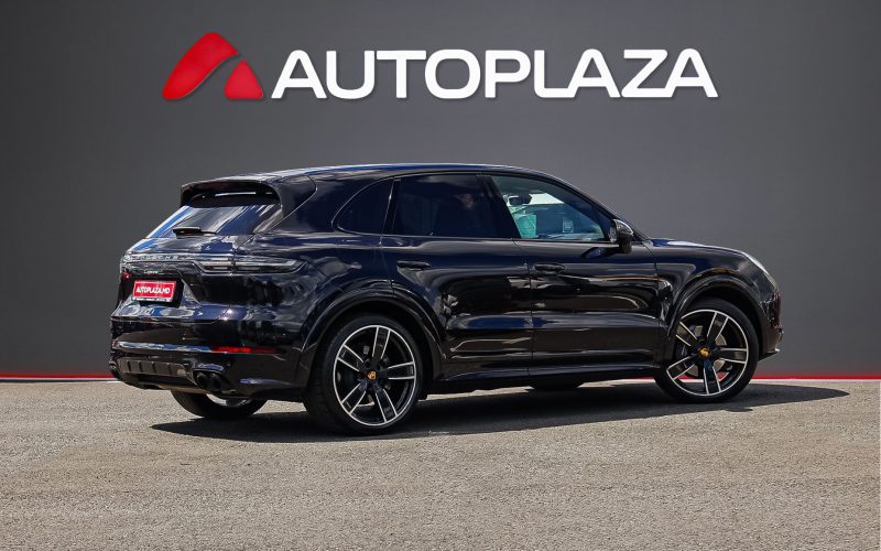 Porsche Cayenne 2021