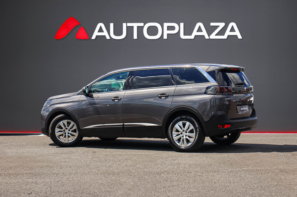Peugeot 5008 2021