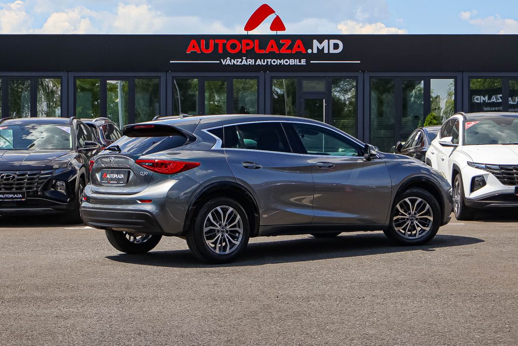 Infinity Q30