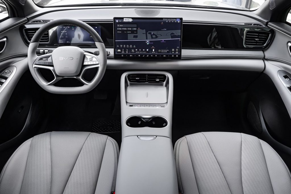 BYD Sealion 06