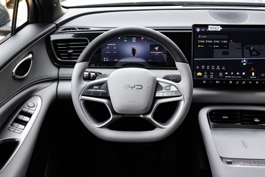 BYD Sealion 06
