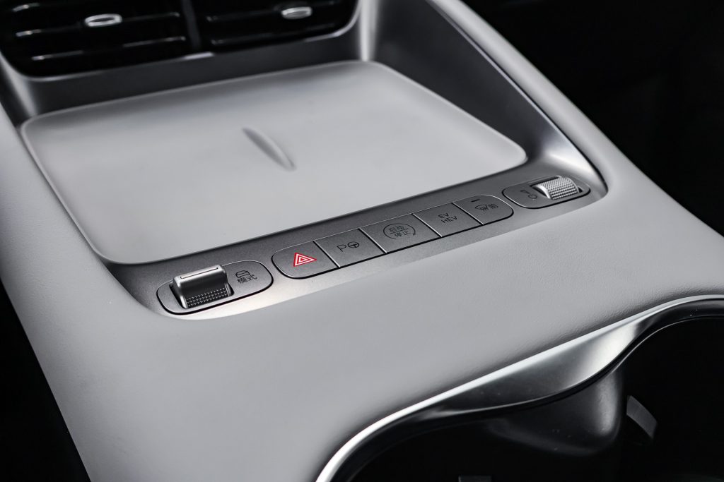 BYD Sealion 06