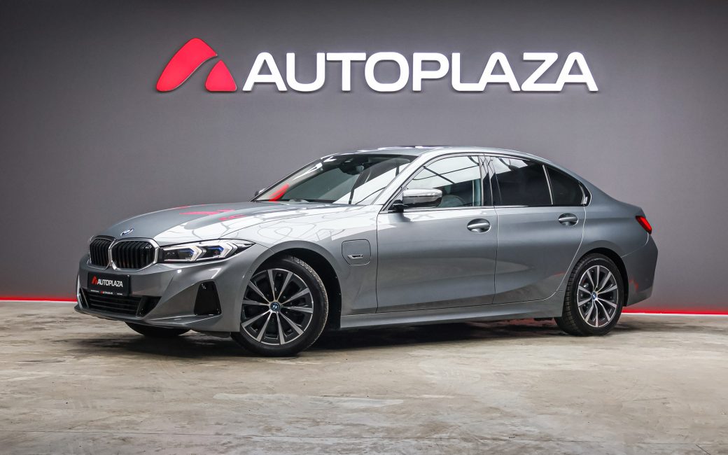 BMW 3 Series 2023