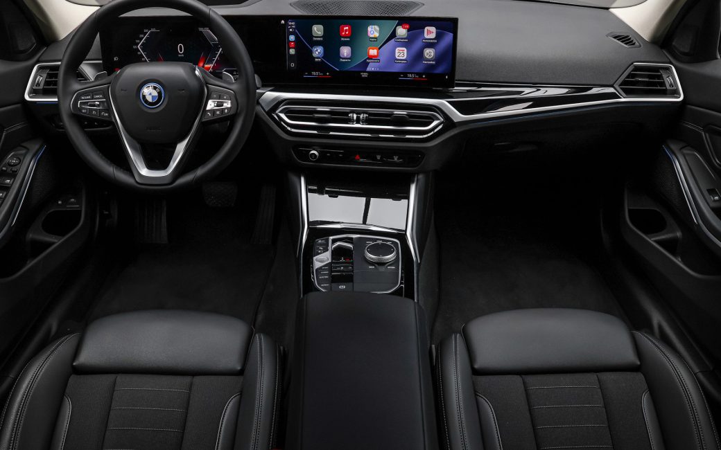 BMW 3 Series 2023