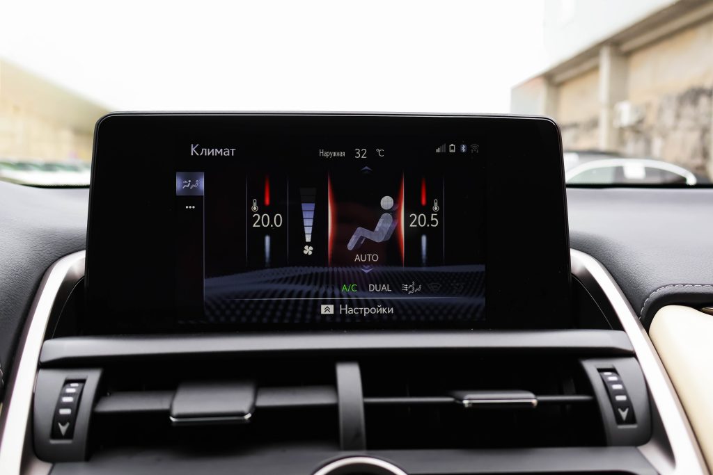 Lexus NX200
