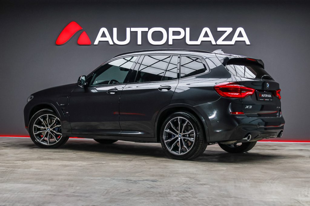 BMW  X3