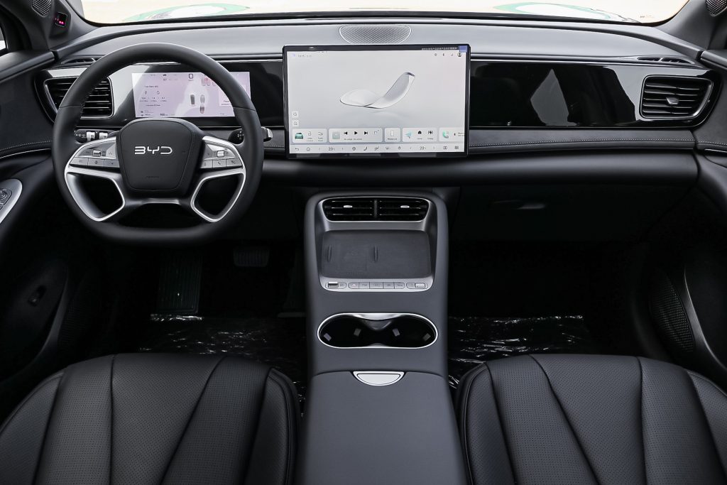 BYD Sea Lion 06