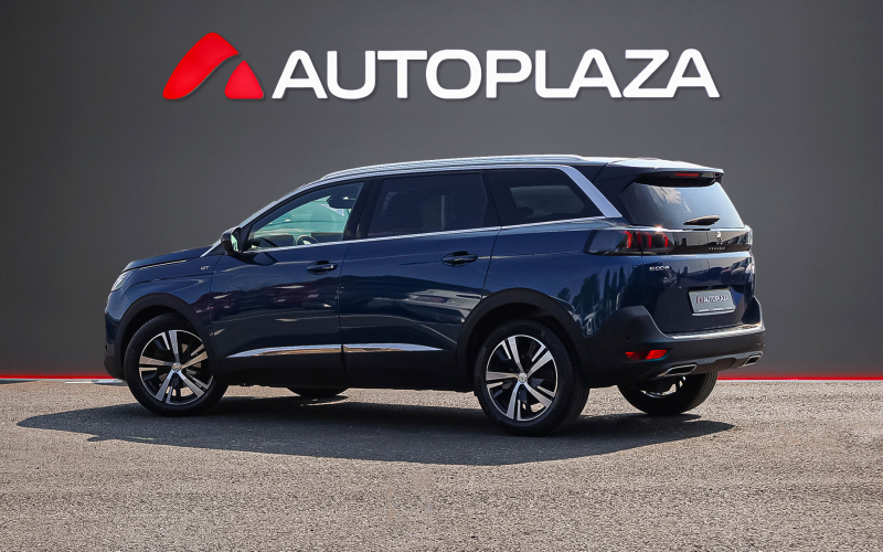 Peugeot 5008 2021