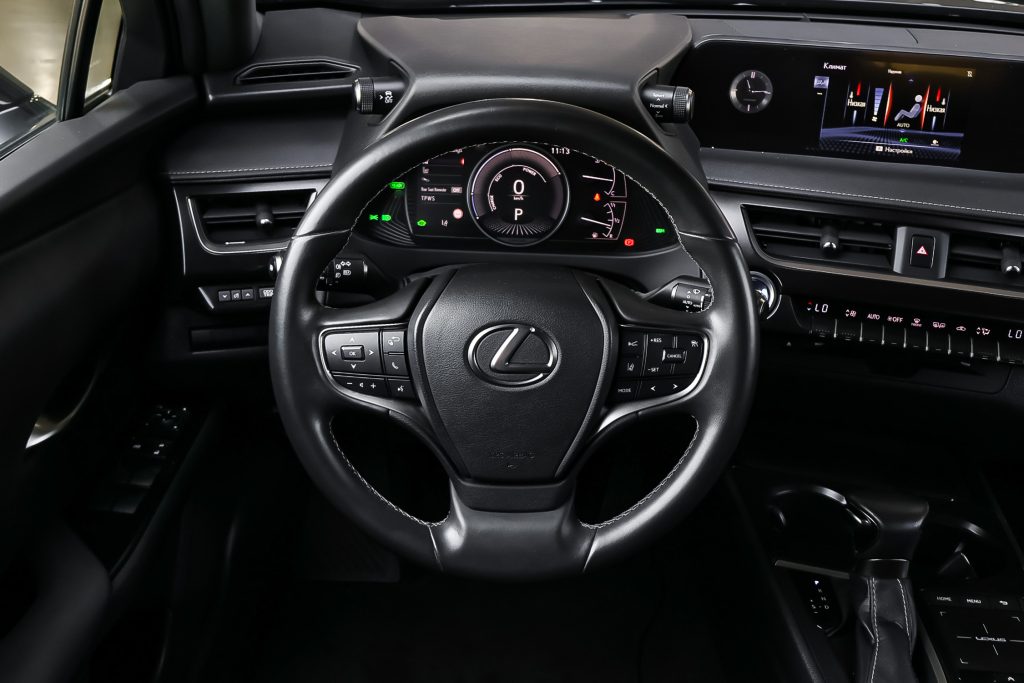 Lexus UX 2021