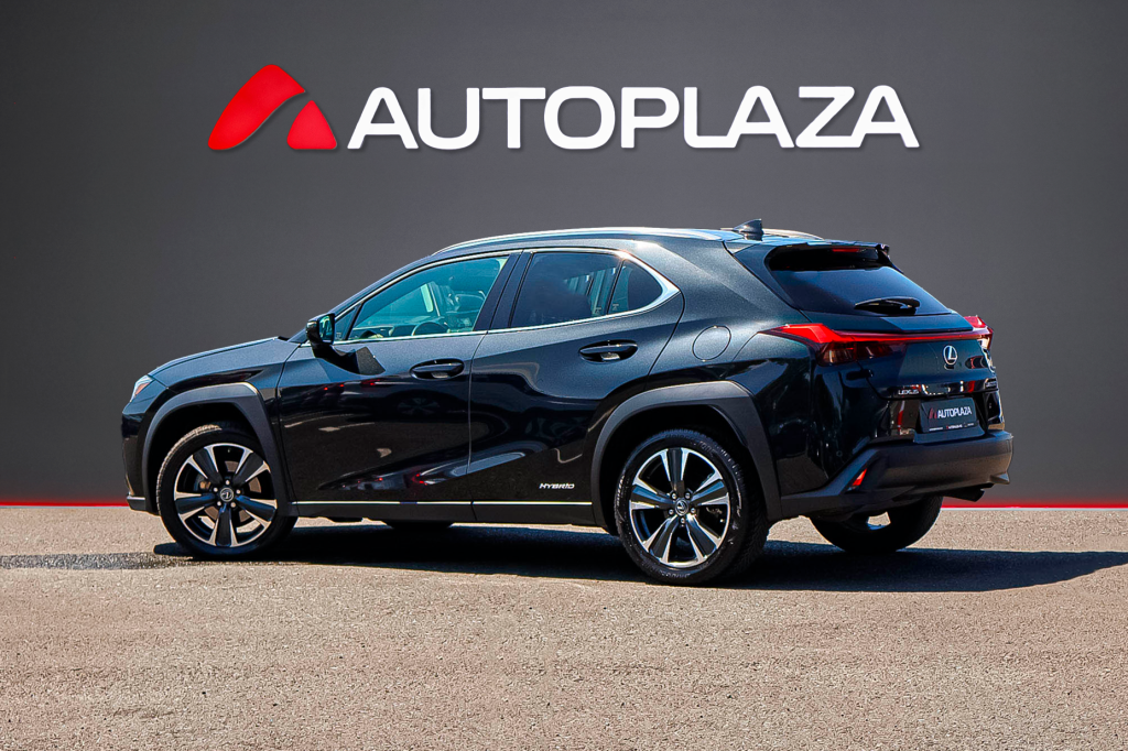Lexus UX 2021