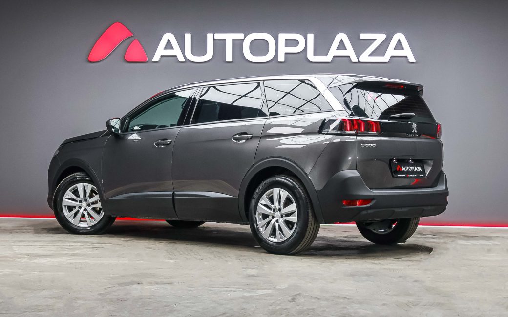 Peugeot 5008 2021