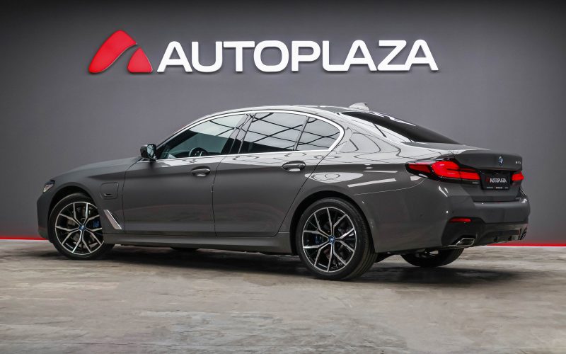 BMW 5 Series 2021