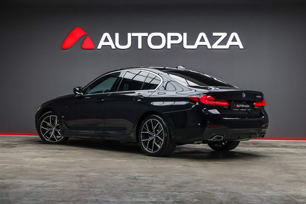 BMW 5 Series 2021