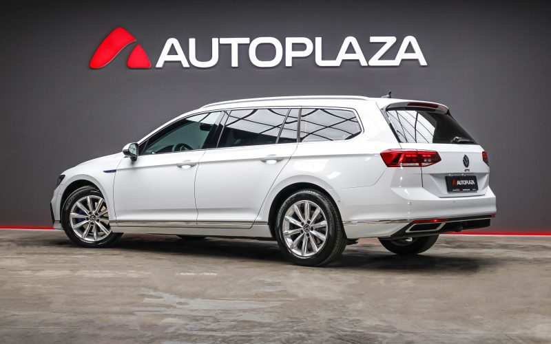 Volkswagen Passat 2023