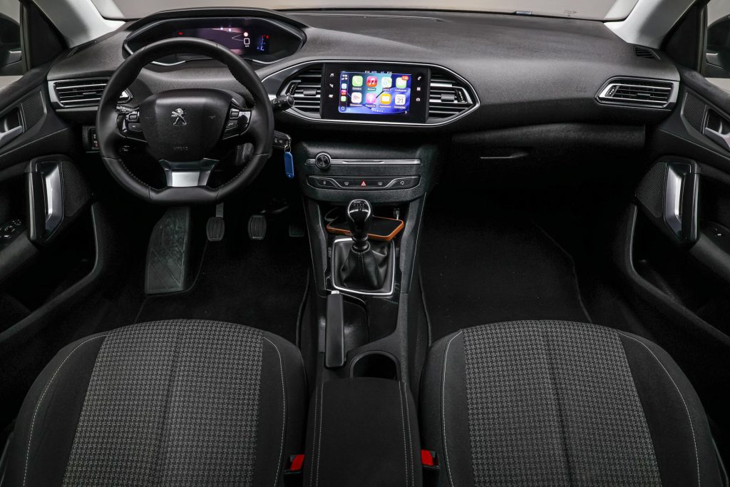 Peugeot 308 2021