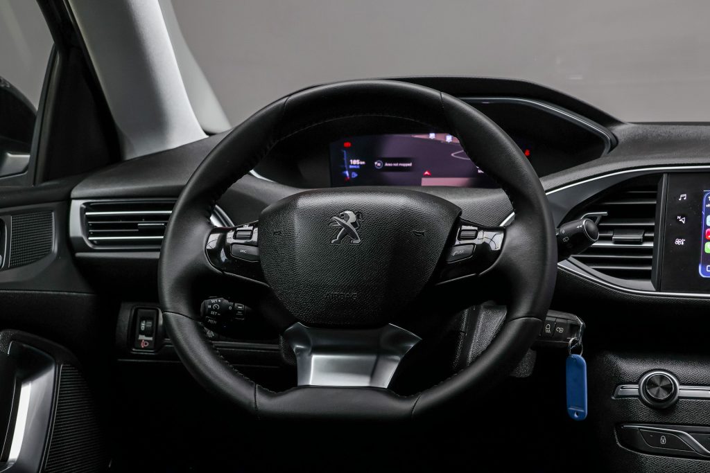 Peugeot 308 2021