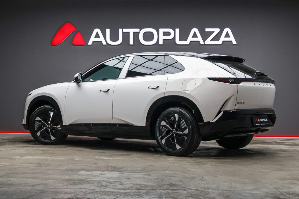 Mazda EZ-60 2025