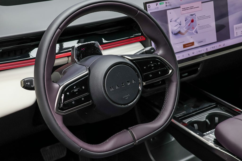 Mazda EZ-60 2025