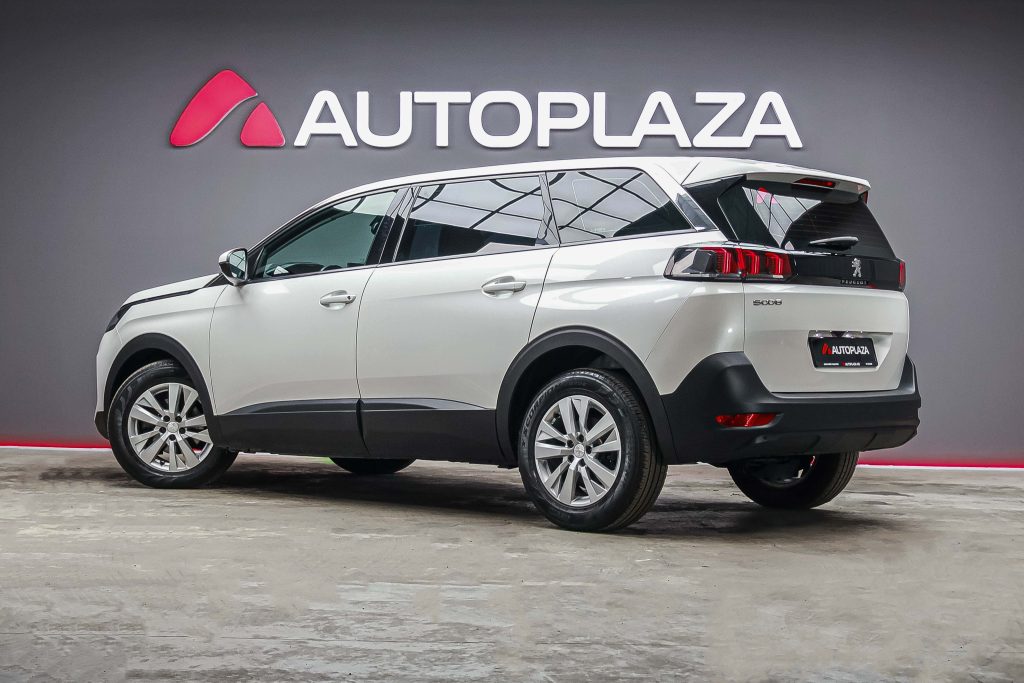 Peugeot 5008 2021