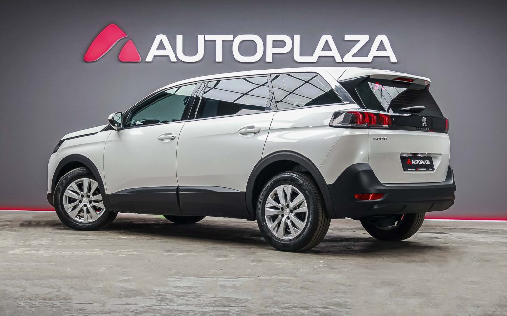Peugeot 5008 2021