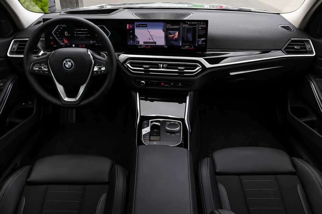 BMW 3 Series 2023