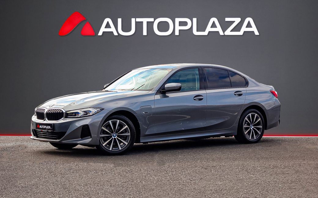 BMW 3 Series 2023