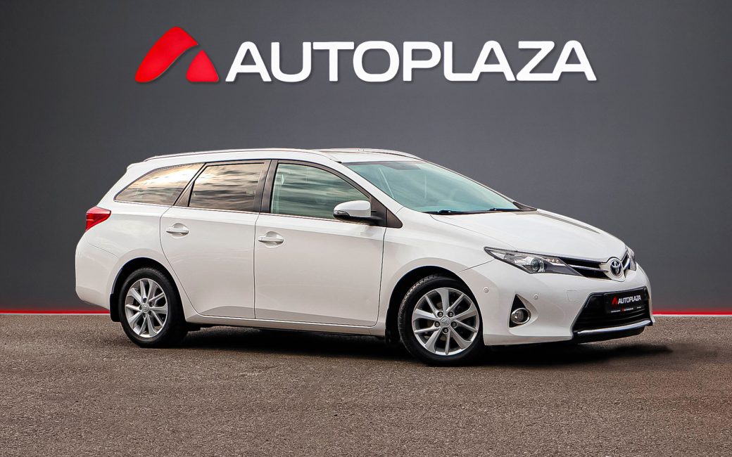 Toyota Auris 2014