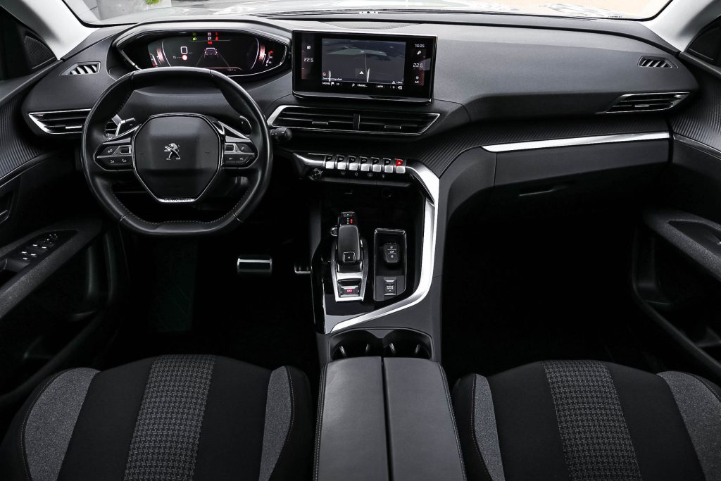 Peugeot 5008 2021