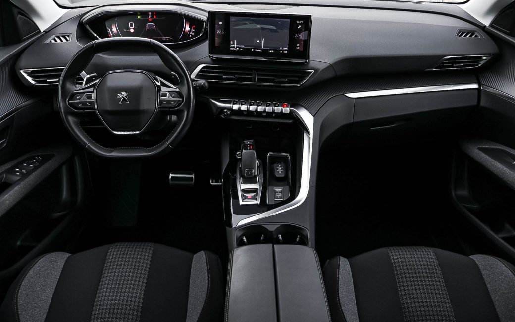 Peugeot 5008 2021