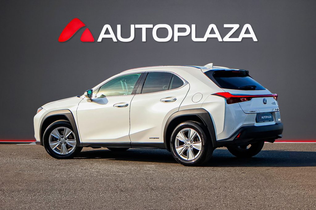 Lexus UX 2021