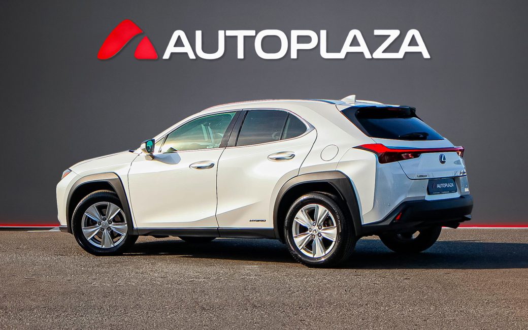 Lexus UX 2021