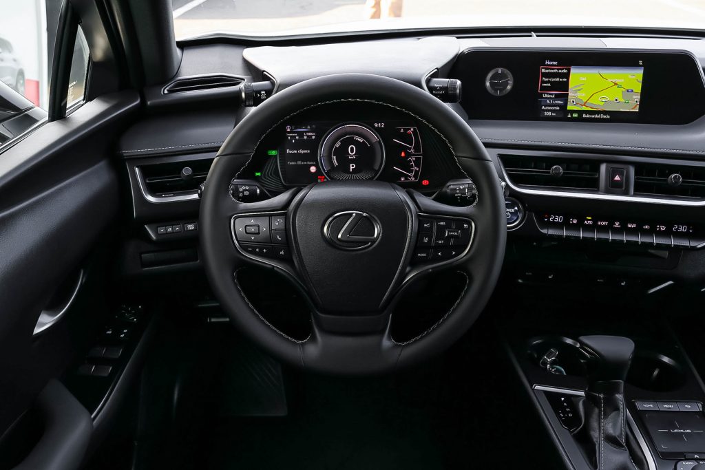 Lexus UX 2021