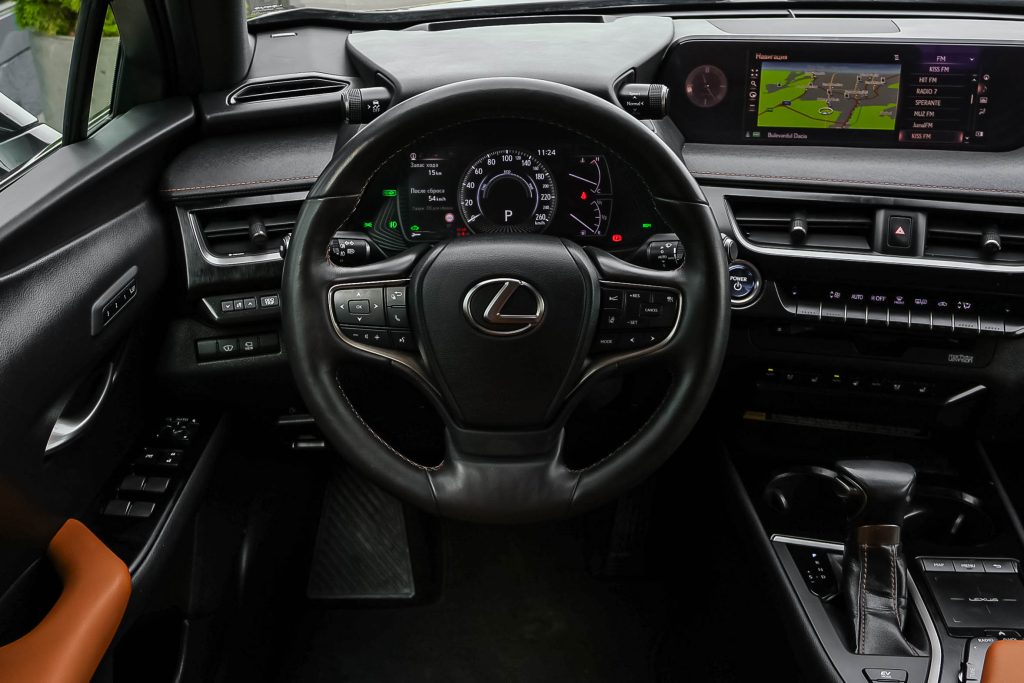 Lexus UX 2020