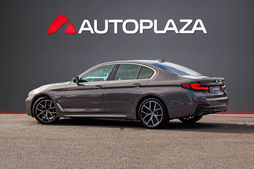 BMW 5 Series 2021
