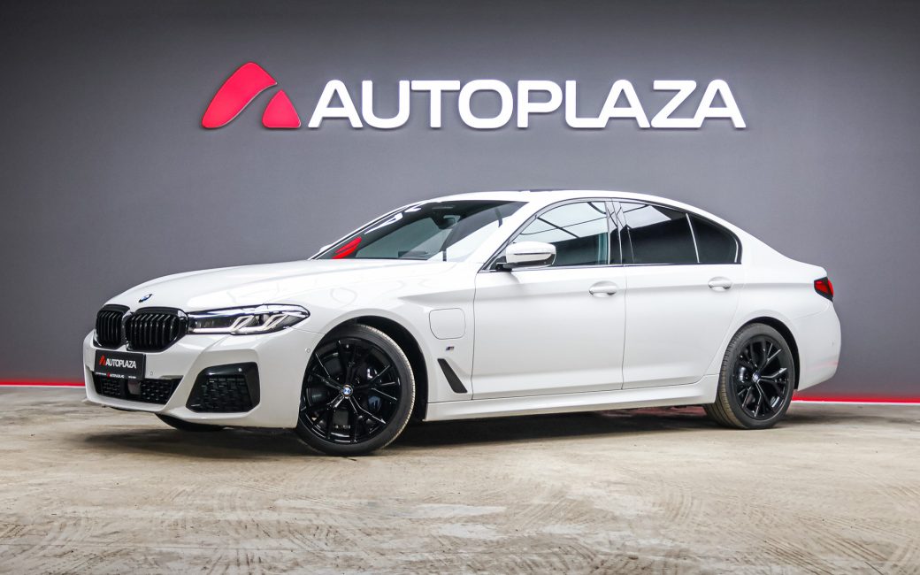 BMW 5 Series 2021