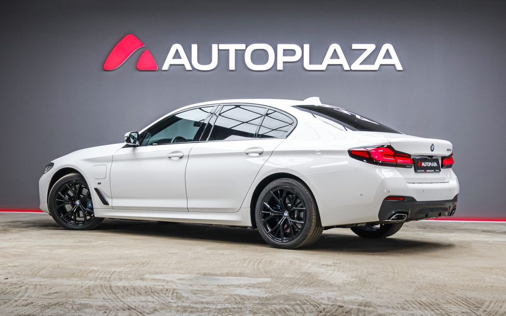 BMW 5 Series 2021