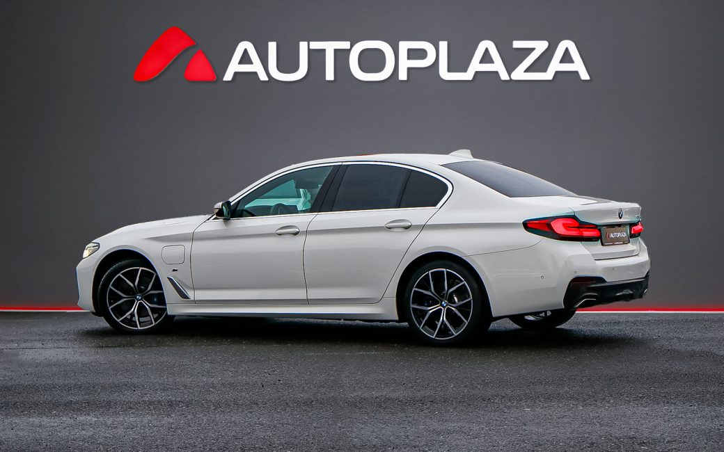 BMW 5 Series 2021
